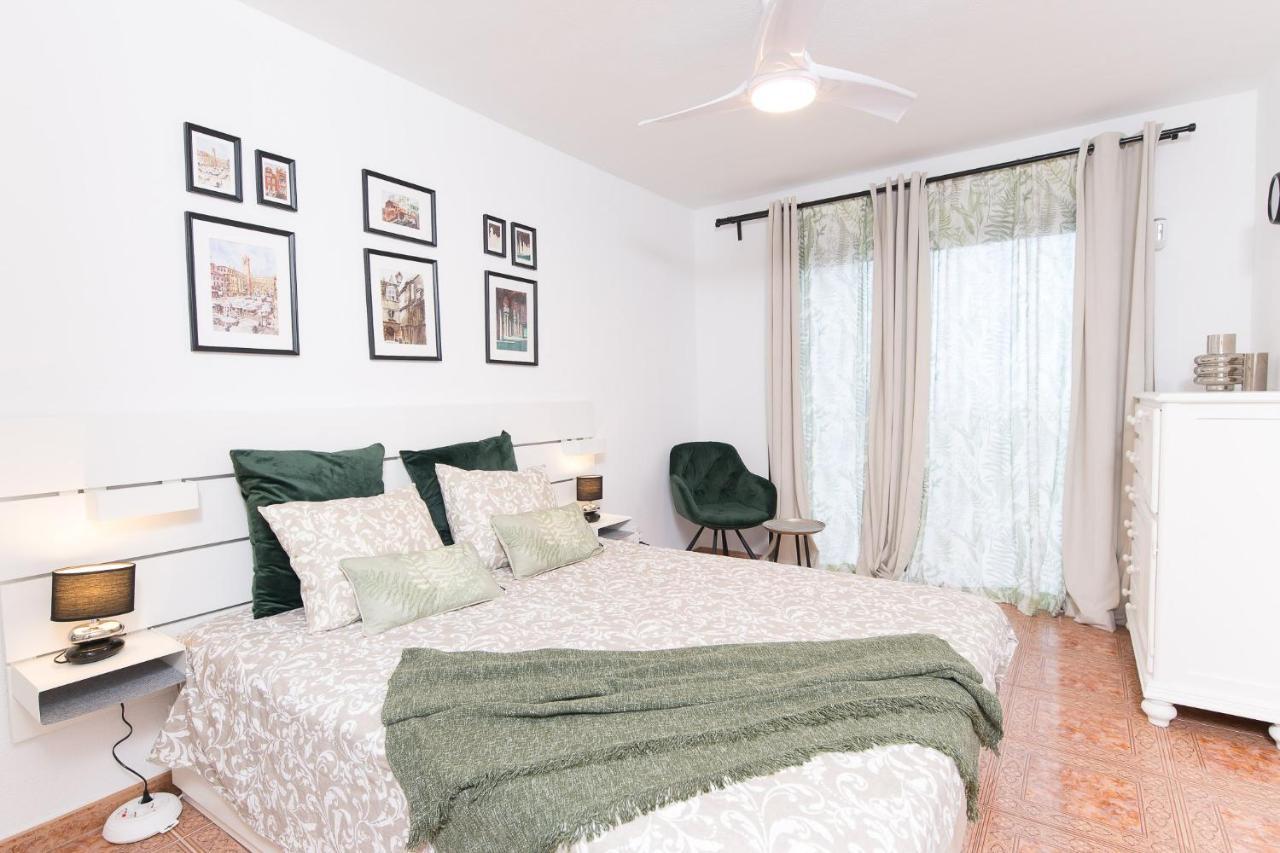 Sea View, Newly Renovated, 2 Bedrooms Apartment In Costa Adeje Esterno foto